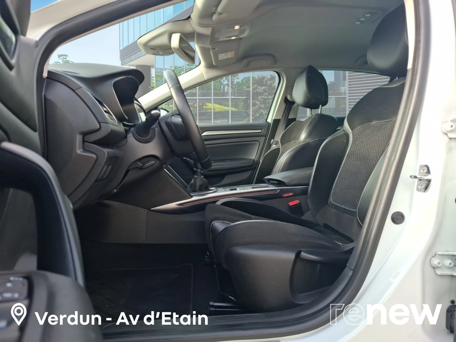 MÉGANE  10