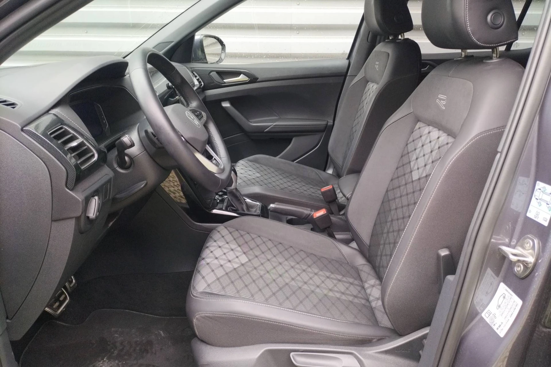 T-CROSS  14