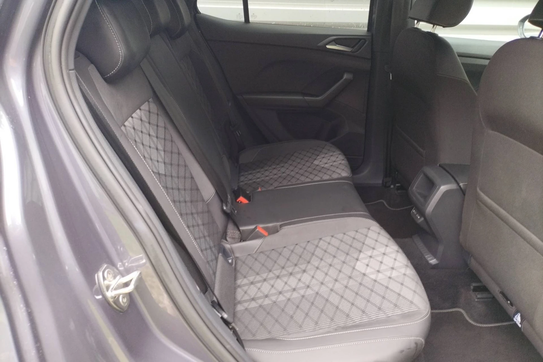 T-CROSS  17