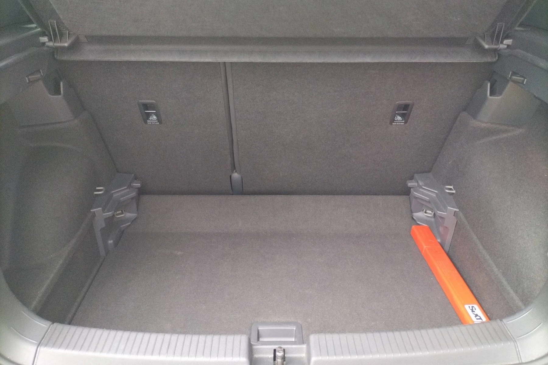 T-CROSS  18