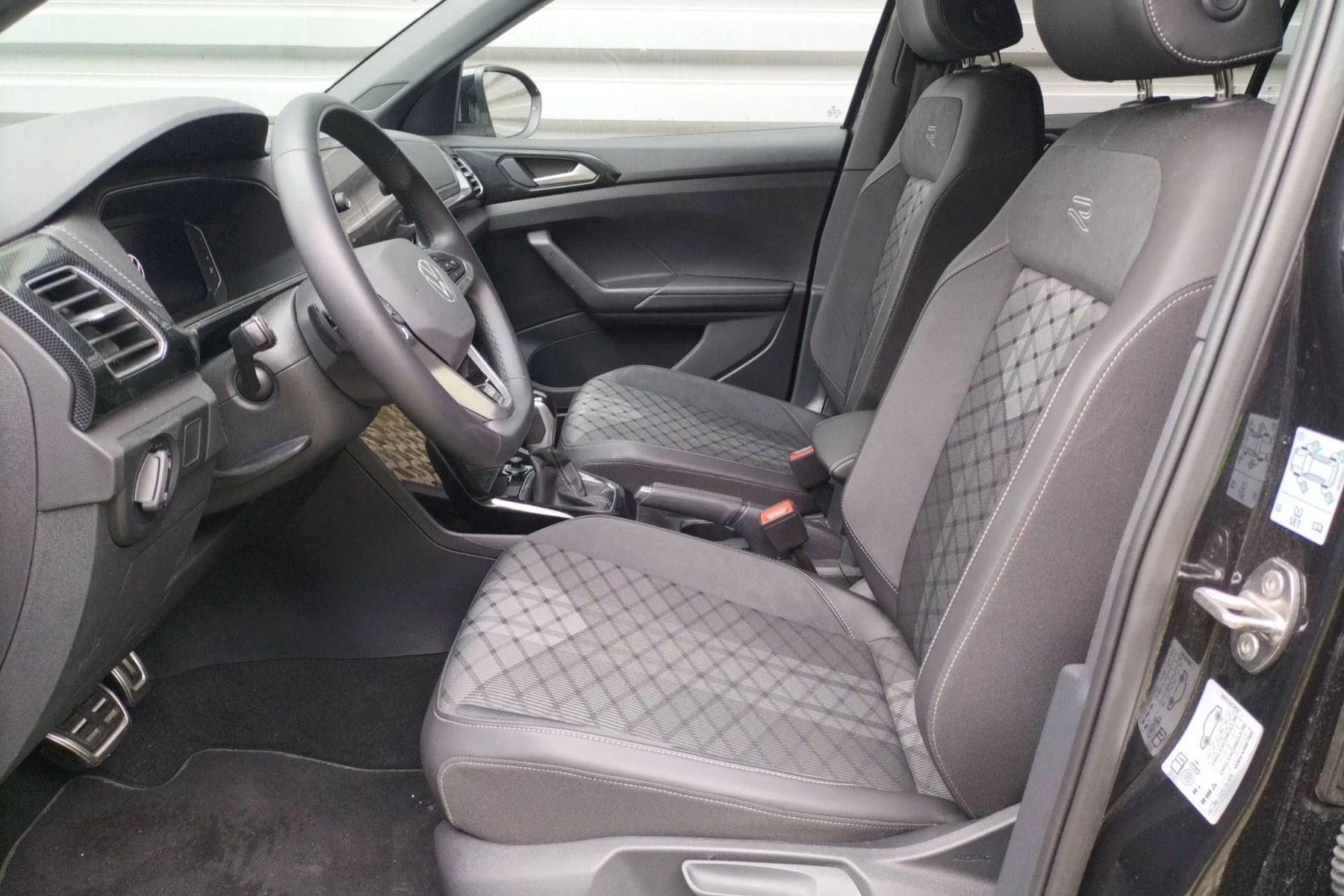 T-CROSS  14