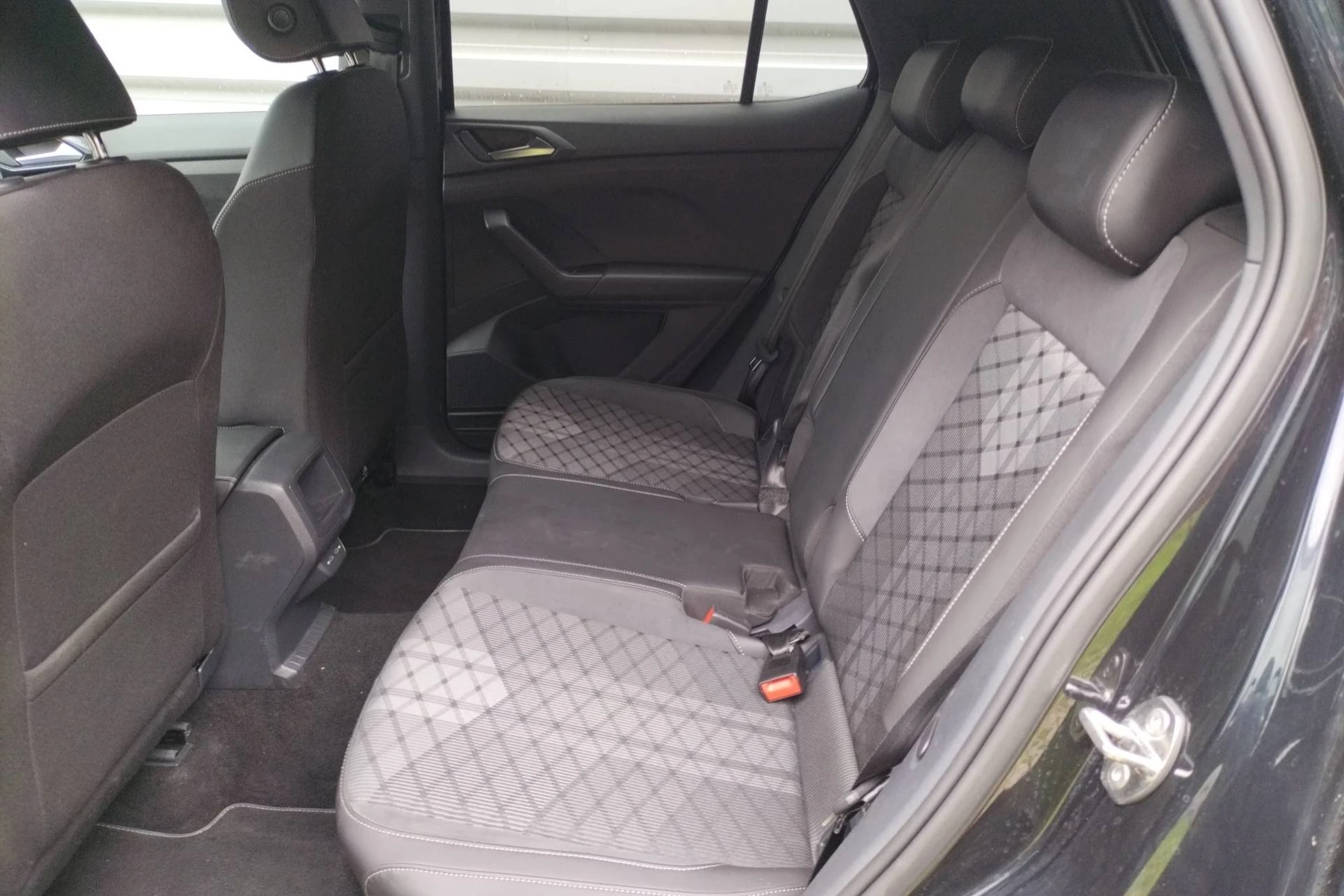 T-CROSS  16