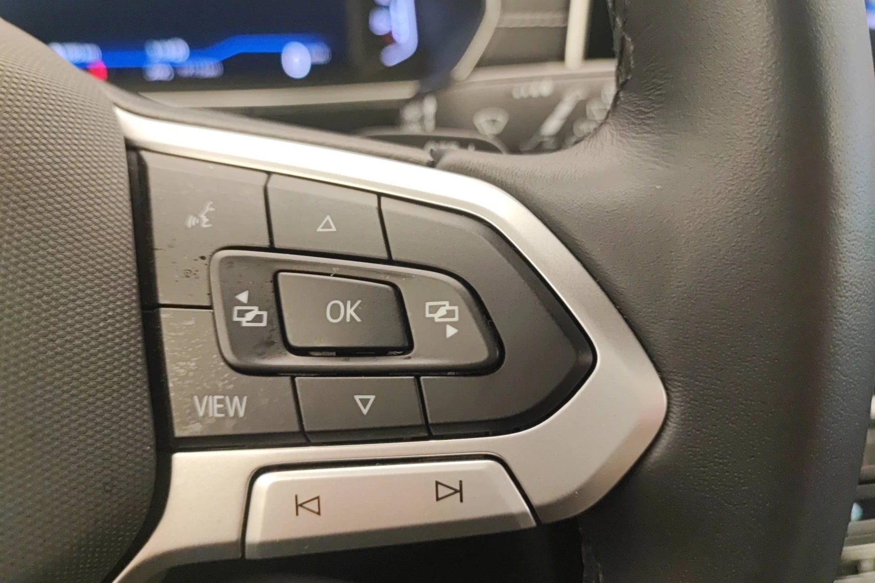 T-CROSS  11