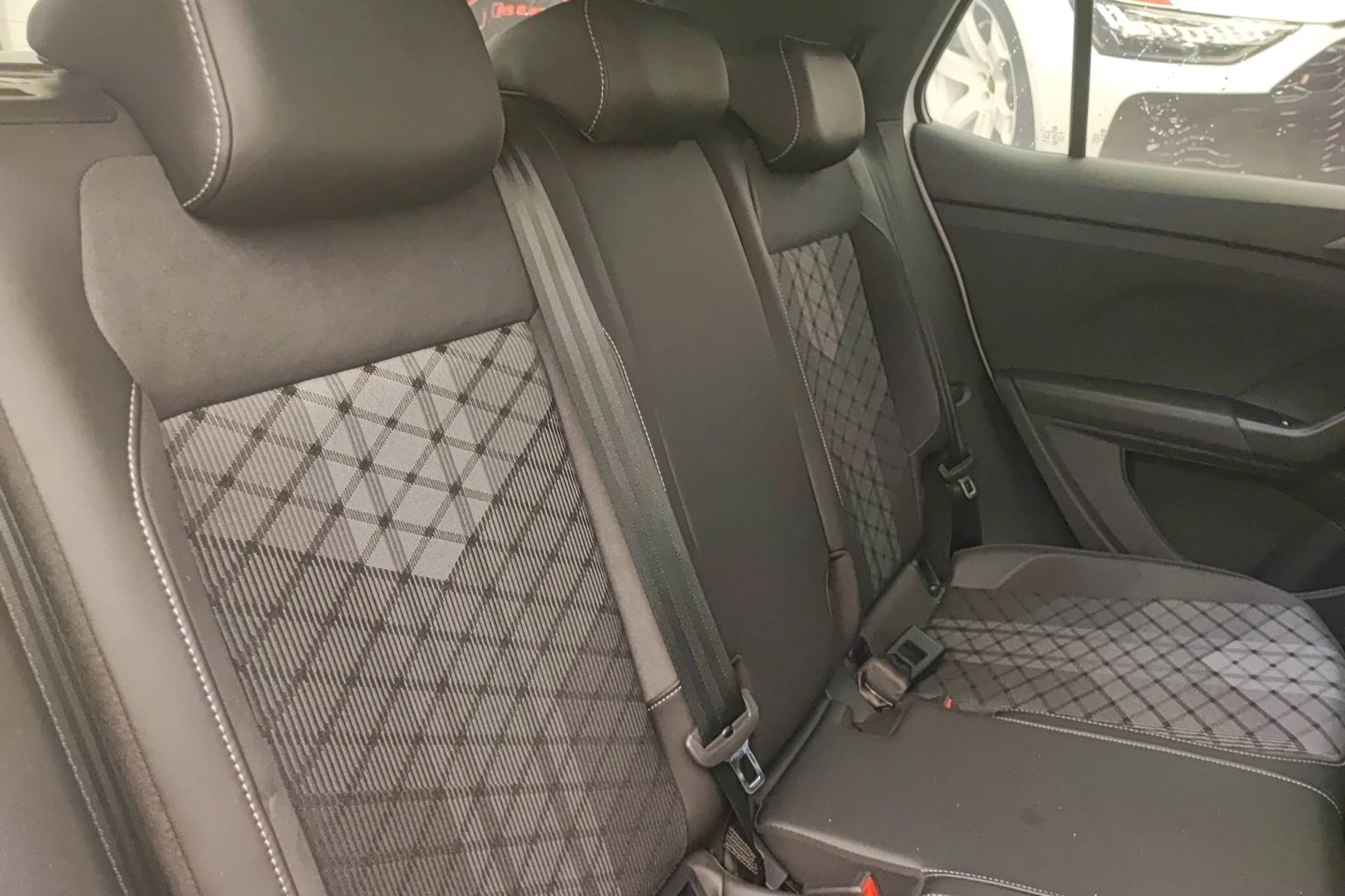 T-CROSS  22