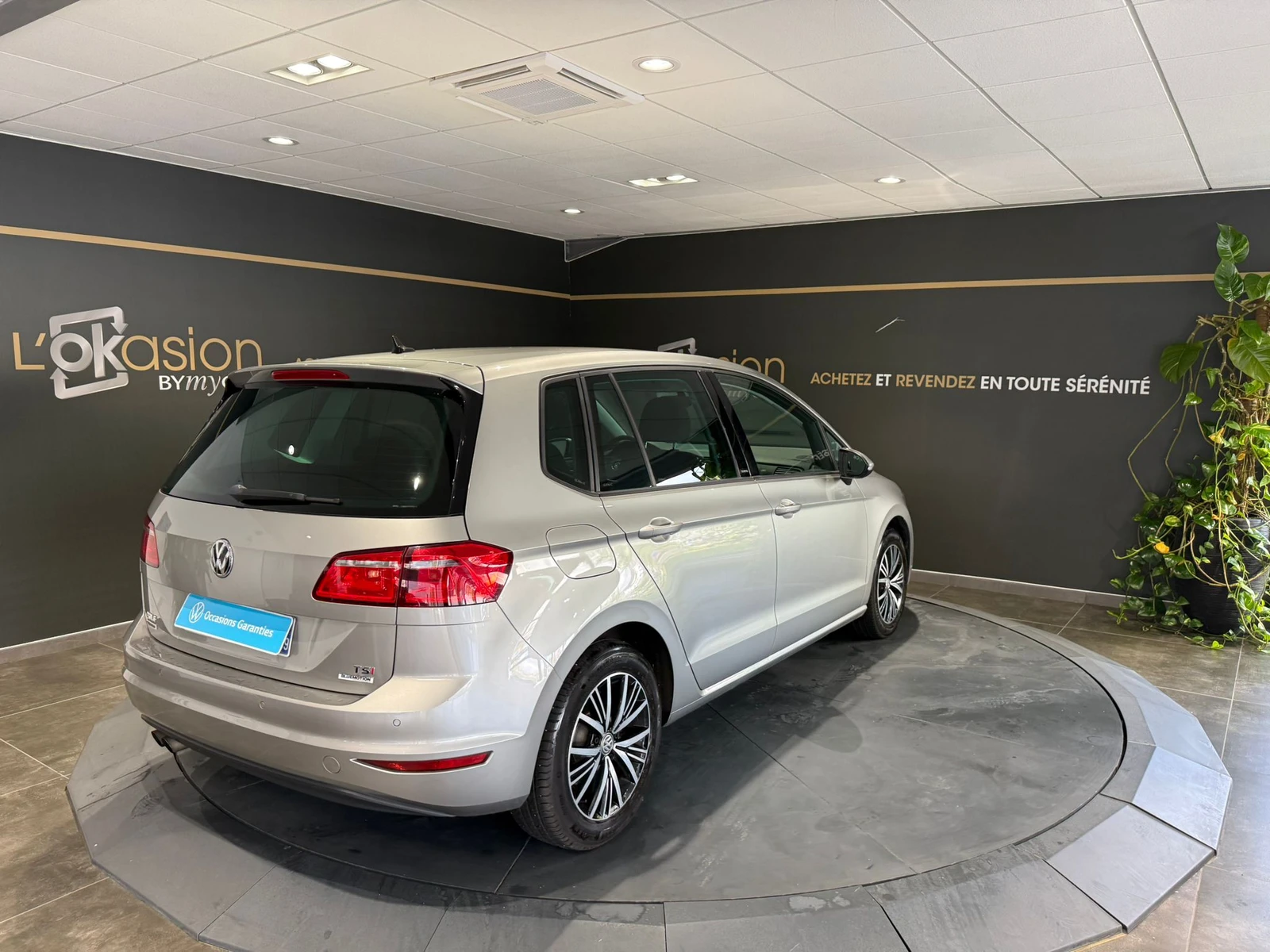 GOLF SPORTSVAN  5