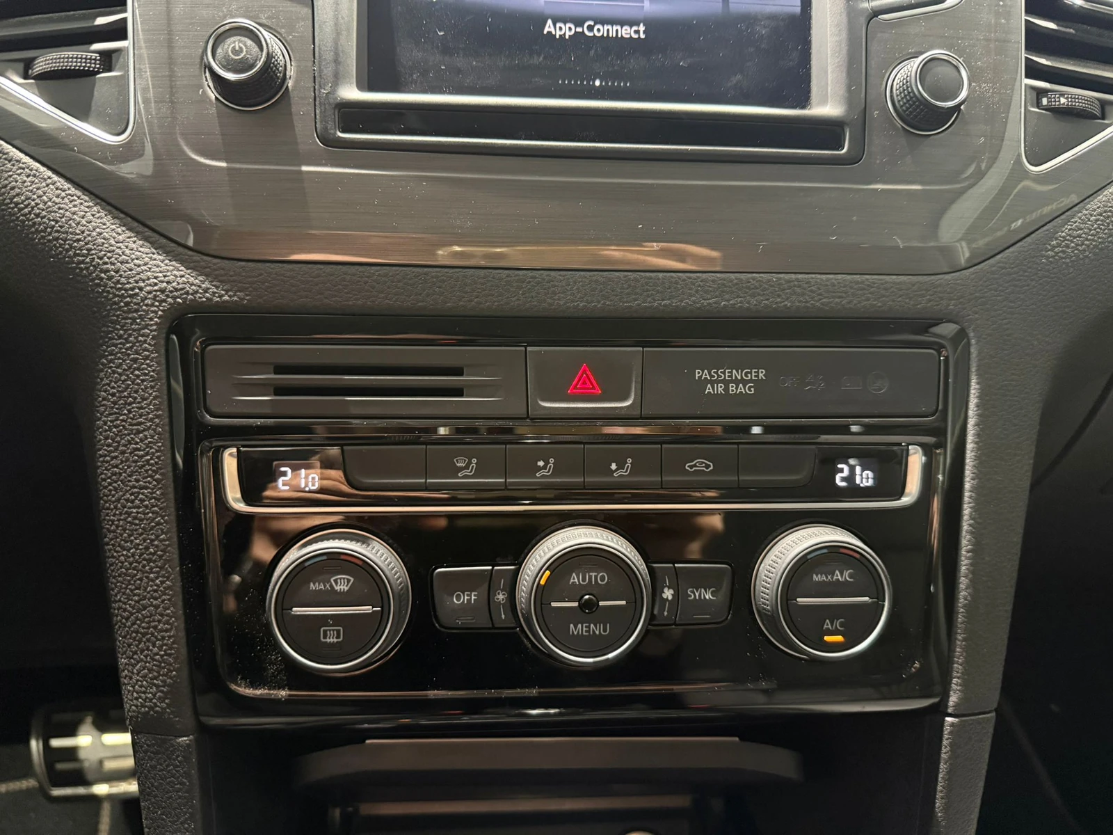 GOLF SPORTSVAN  12