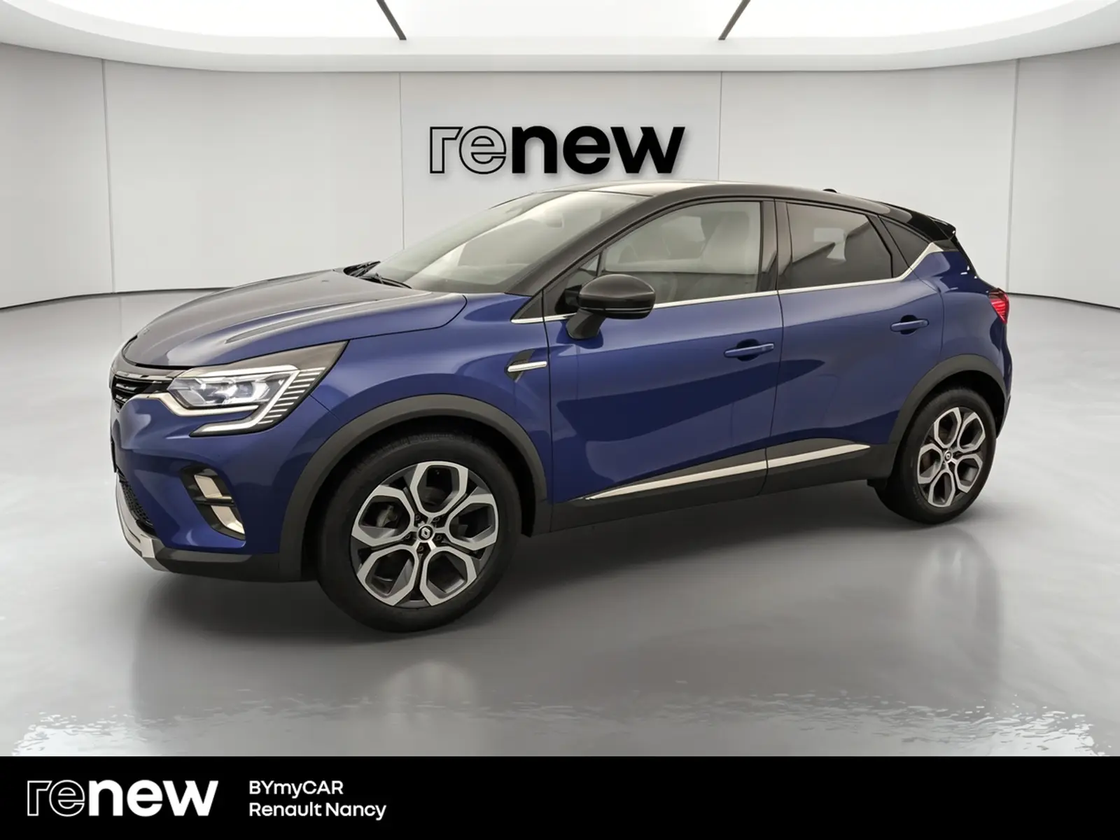RENAULT CAPTUR image 2