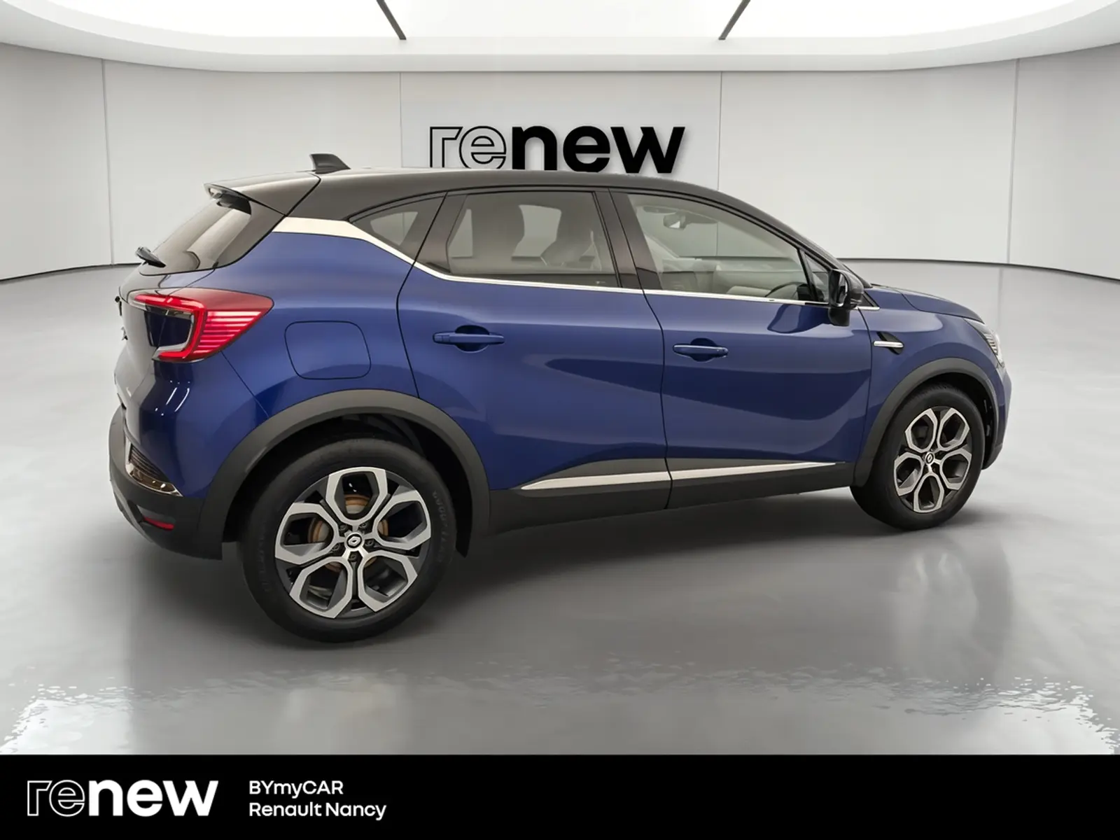 RENAULT CAPTUR image 6