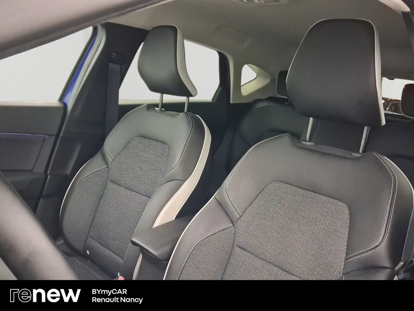 RENAULT CAPTUR image 11