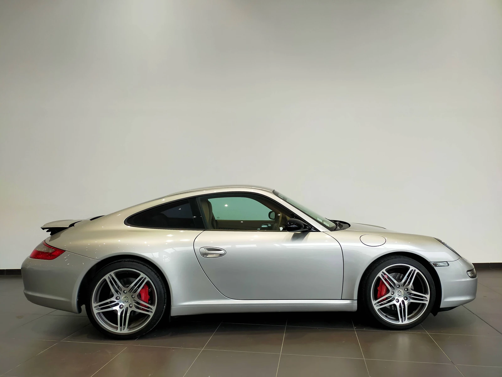 911  4