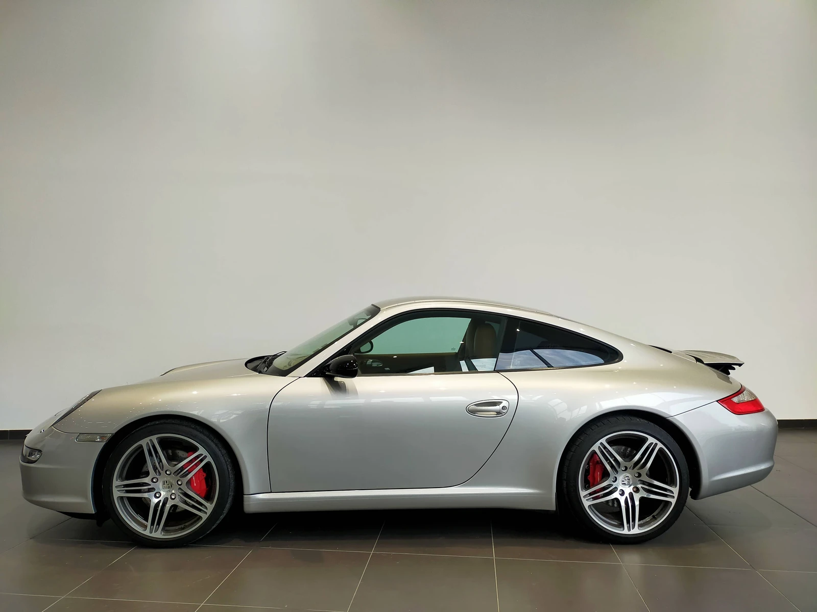 911  2