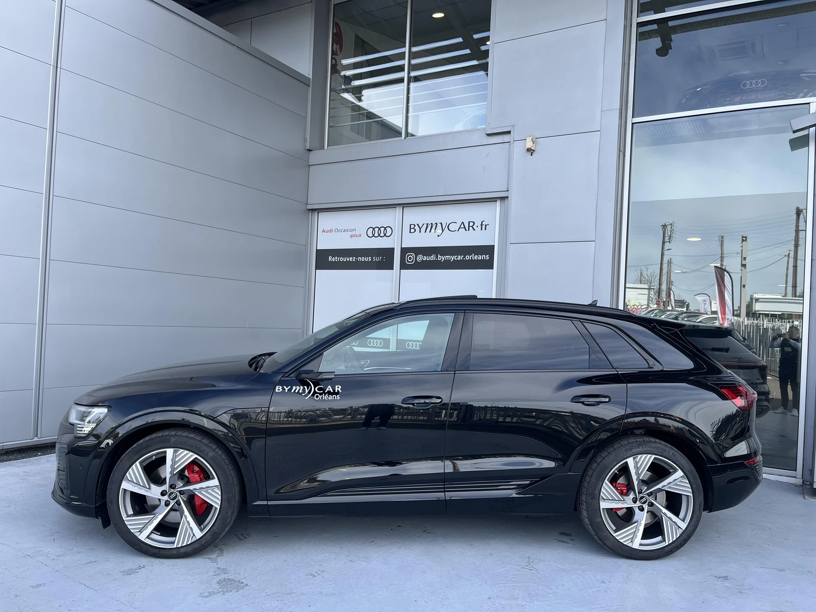 Q8 E-TRON  4