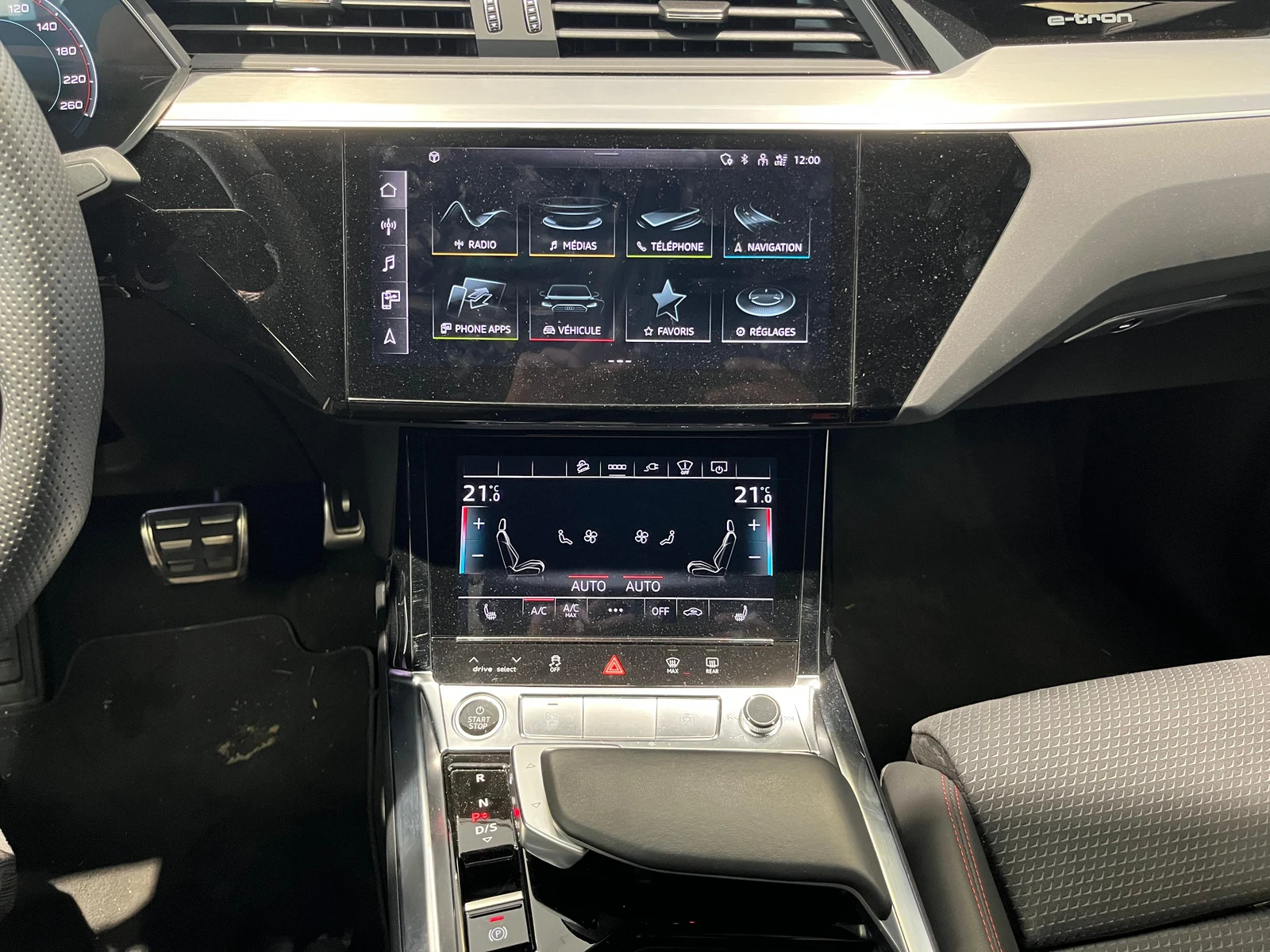 Q8 E-TRON  11
