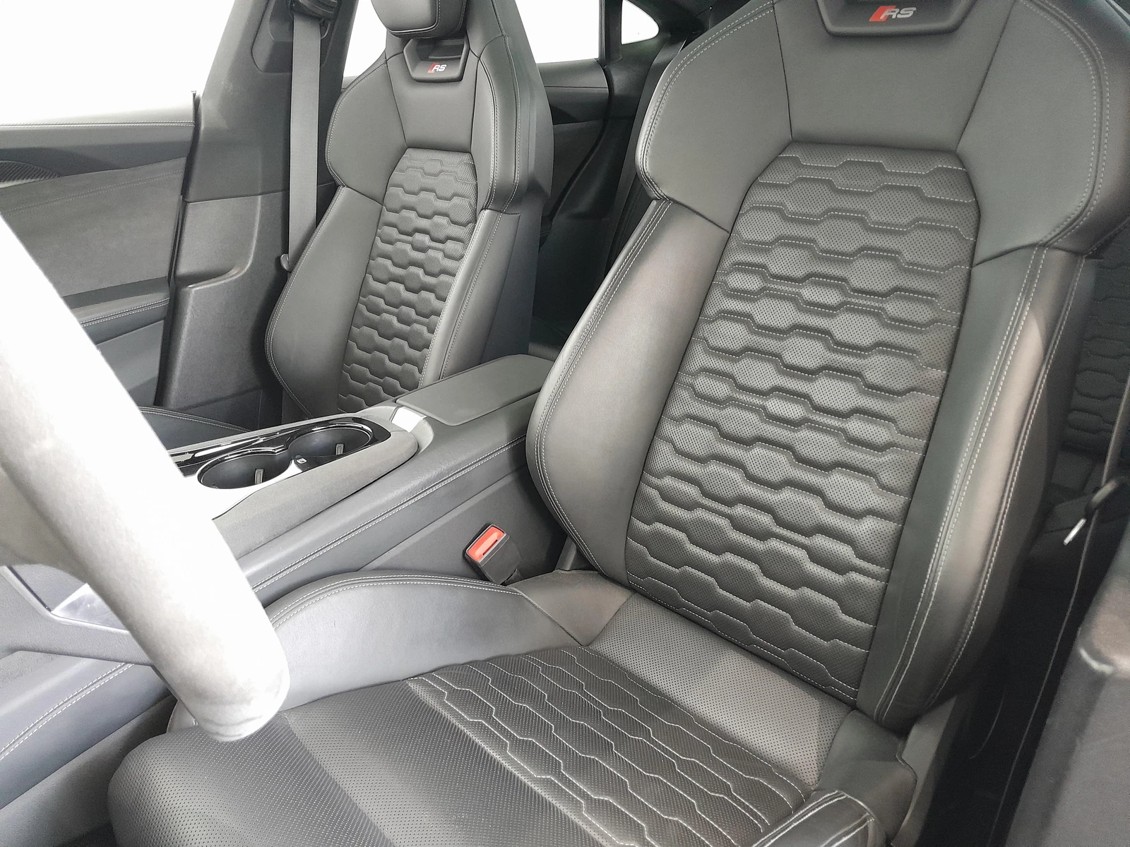 E-TRON GT  16