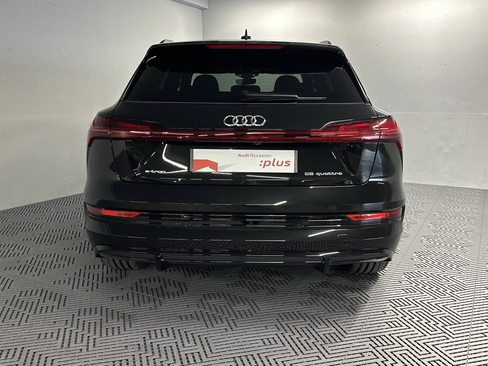 E-TRON  7