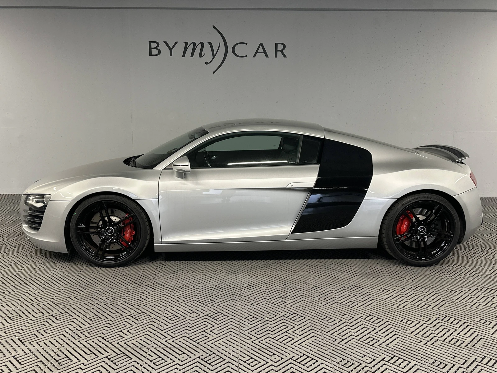 R8  8