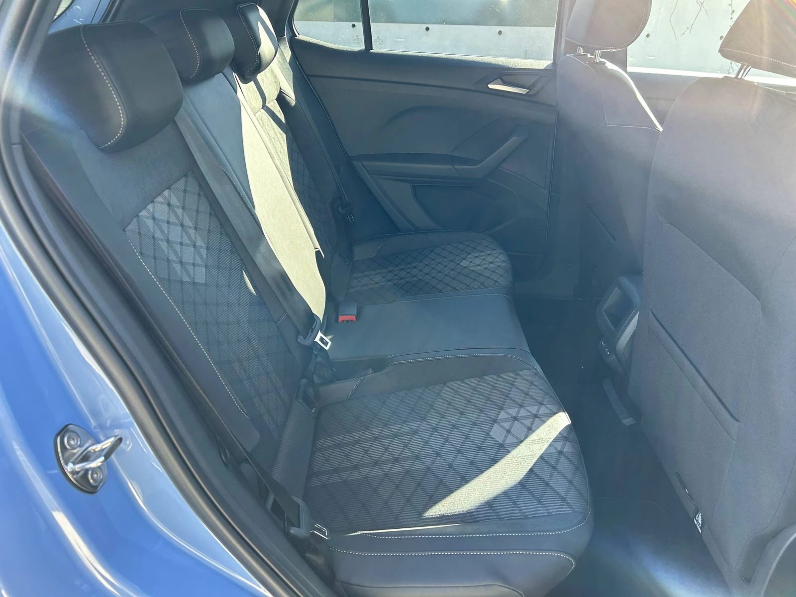 T-CROSS  10