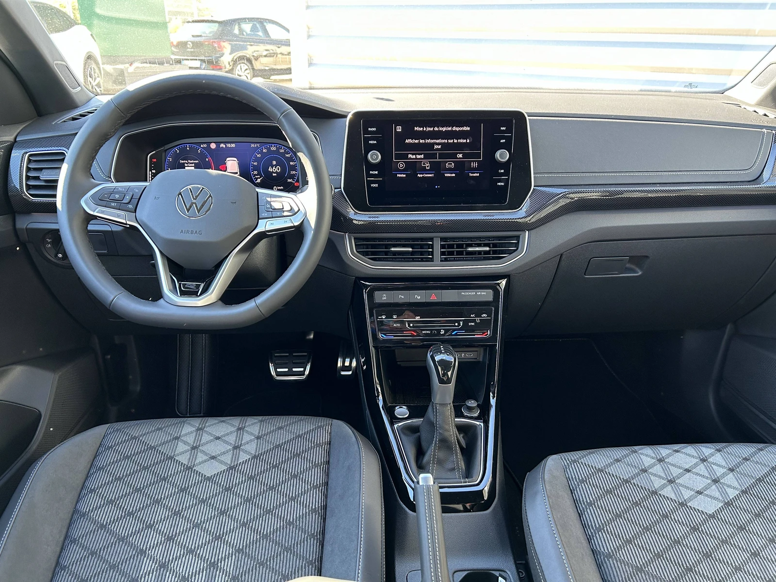 T-CROSS  12