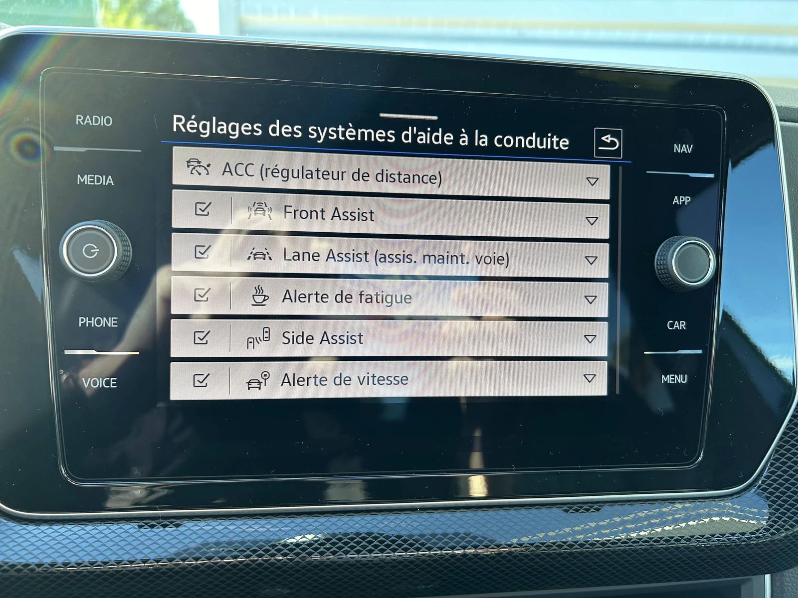 T-CROSS  33