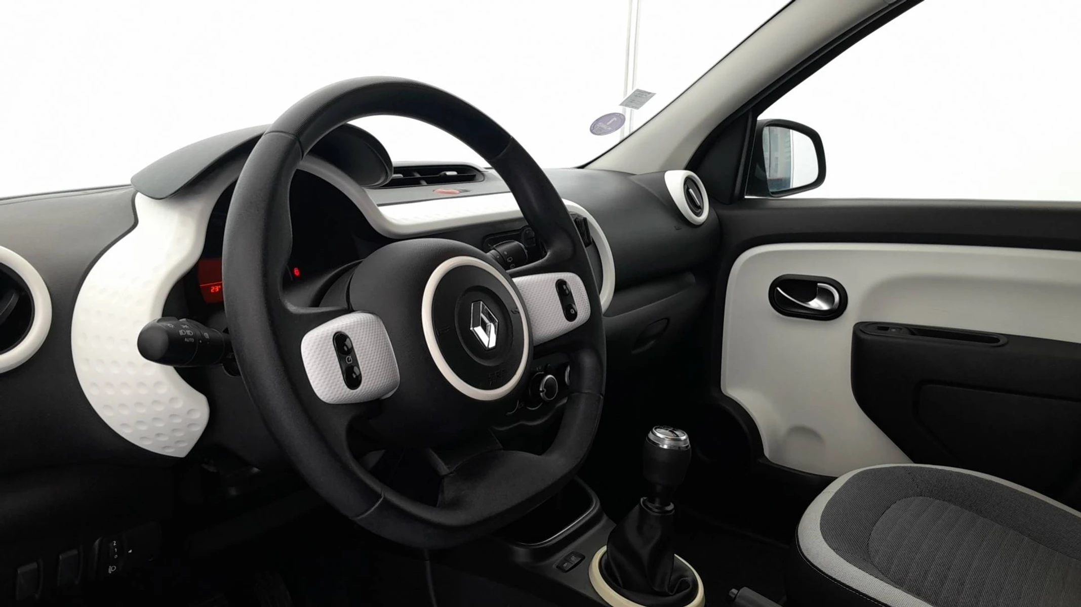 TWINGO  16