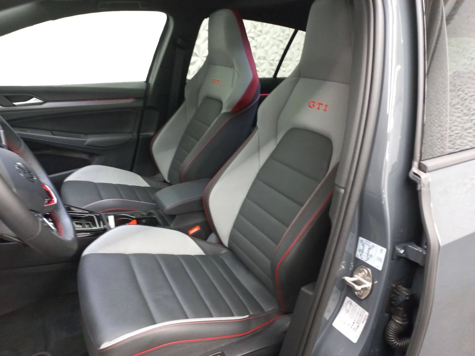 GOLF  8