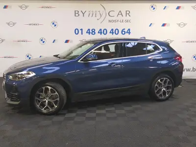BMW X2.