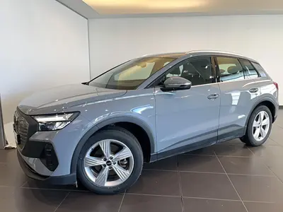 AUDI Q4