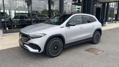 MERCEDES EQA